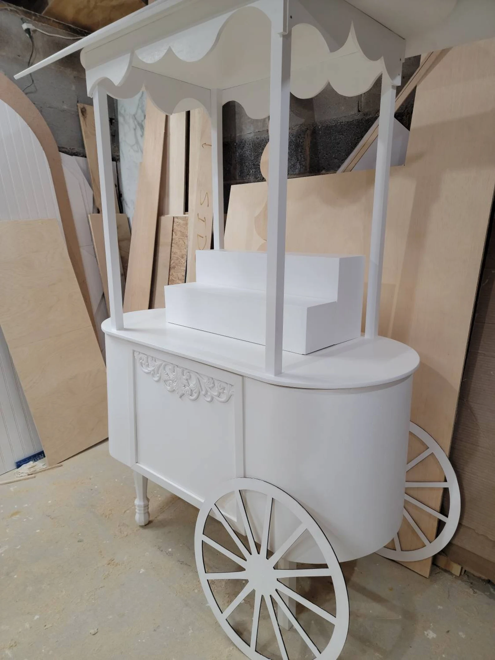 Round Flower Cart, Breakfast almost 4ft wide cart Candy cart, Bar cartDessert tables, cake tables, props and decor LOCAL PICKUP ONLY